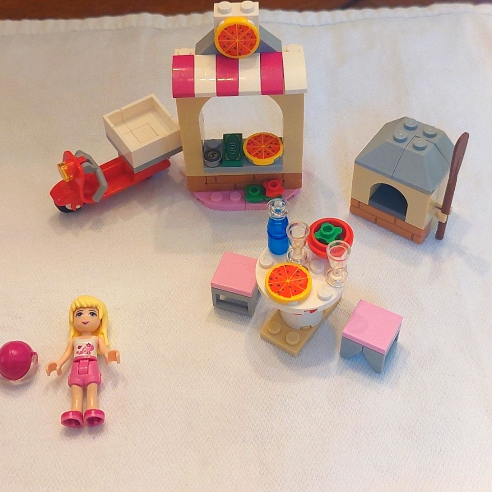 Lego Friends Stephanie's Pizzeria